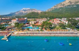 CRYSTAL AURA BEACH RESORT & SPA