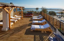 Menel The Tree House Hotel