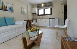 Hatzoudis Luxury Suites