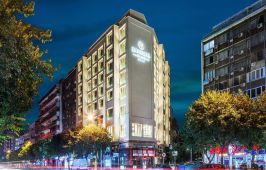 Ad Imperial Plus Hotel