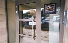 La Place de la Gare Suites