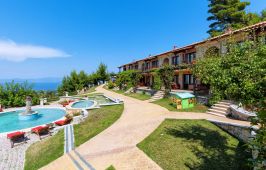 Akritas Ef Zin Villas & Suites