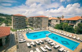 Royal Hotel and Suites