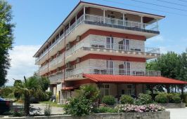 Denis Hotel And Bungalows