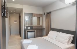 Elizabeth Queen Luxuxy Rooms