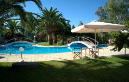 Three Stars Beach Hotel