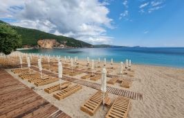 Enjoy Lichnos Bay Village Camping & Apartments