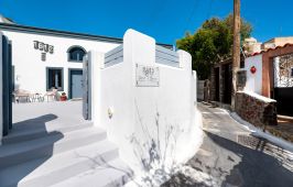 1812 Caves 'n Mansion