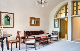 Lava Suites & Lounge