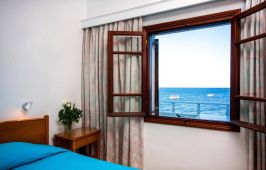 Irini'S Rooms Fteouras