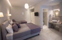 Fomithea Hotel Santorini