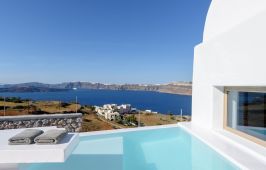 Earino Suites & Villa Santorini