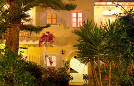 Dolphins Apartments Santorini