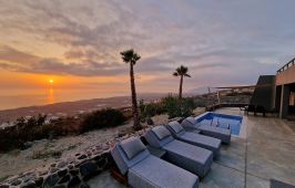 Theano Apartments Santorini