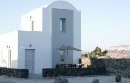 Alafropetra Luxury Suites