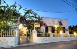 Leonardos Apartments