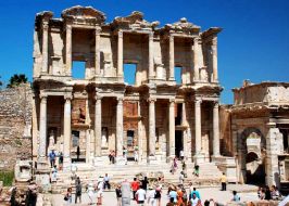 Ефес – пътуване към древността