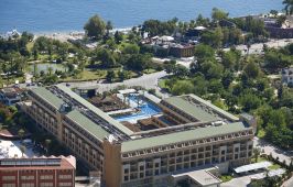 CRYSTAL DE LUXE RESORT & SPA