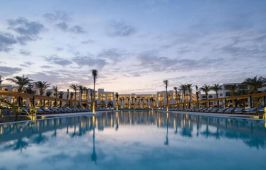 Serry Beach Resort Premium