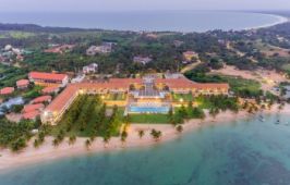 AMAYA BEACH PASSIKUDAH.
