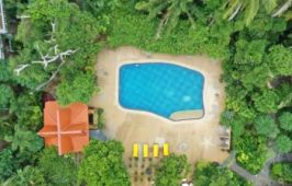 Tropica Bungalow Resort & Restaurant