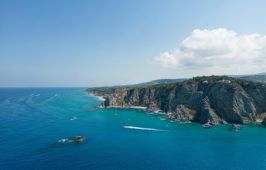 Почивка в Калабрия с чартър от София